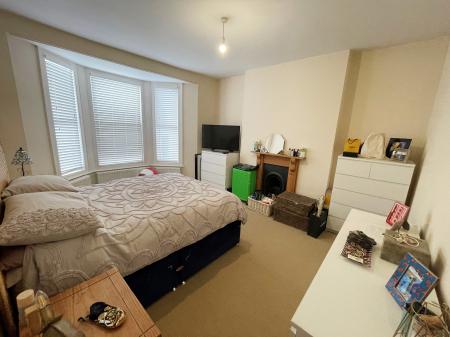 3 bedroom Terraced House to let in Sea View Avenue, Lipson, Plymouth, PL4