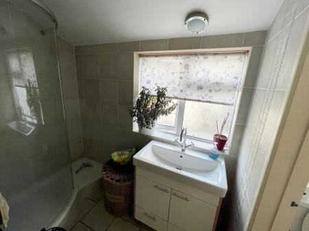 3 bedroom Terraced House to let in Sea View Avenue, Lipson, Plymouth, PL4