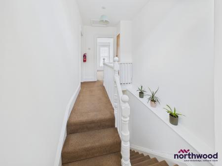 3 bedroom End of terrace house for sale in West Hill Road