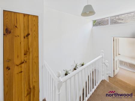 3 bedroom End of terrace house for sale in West Hill Road