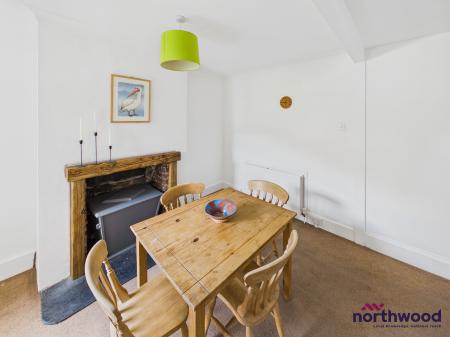 3 bedroom End of terrace house for sale in West Hill Road