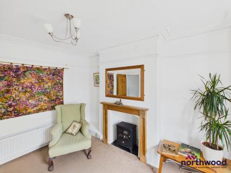 3 bedroom End of terrace house for sale in West Hill Road