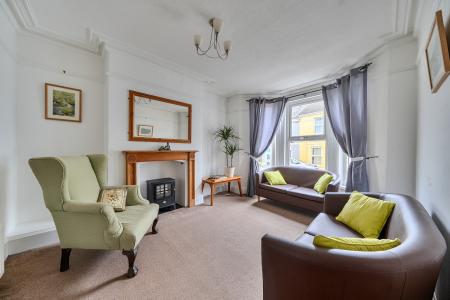 3 bedroom End of terrace house for sale in West Hill Road