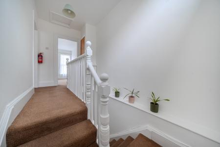 3 bedroom End of terrace house for sale in West Hill Road