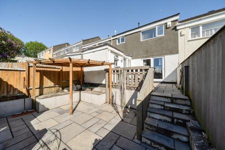2 bedroom Terraced House for sale in Kipling Gardens