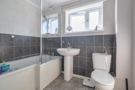 2 bedroom Terraced House for sale in Kipling Gardens