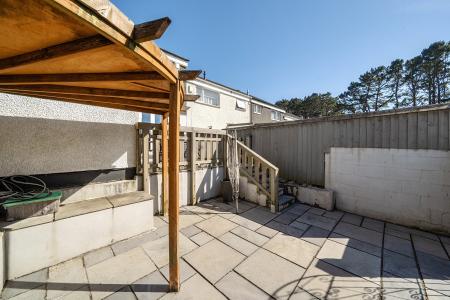 2 bedroom Terraced House for sale in Kipling Gardens