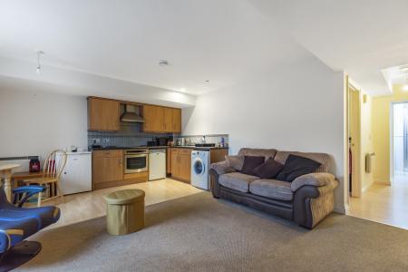 1 bedroom Flat to let in Latitude 52
