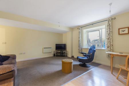 1 bedroom Flat to let in Latitude 52