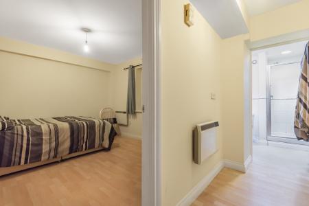 1 bedroom Flat to let in Latitude 52