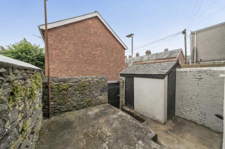 2 bedroom Terraced House for sale in Laira Bridge Road