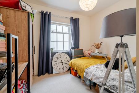 2 bedroom Flat to let in Boundary House, Mount Wise, Plymouth, PL1