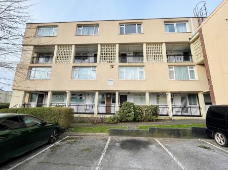 3 bedroom Maisonette to let in Vaagso Close, Devonport, Plymouth, PL1