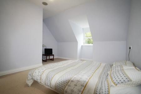 3 bedroom Terraced House to let in Ramsey Gardens, Manadon Park, Plymouth, PL5