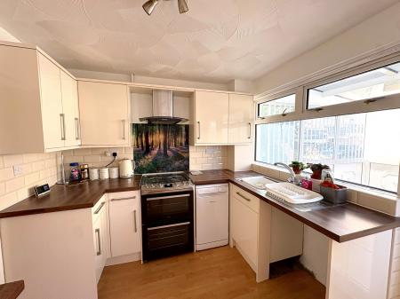 2 bedroom Terraced House to let in St Peters Road, Manadon, Plymouth, PL5