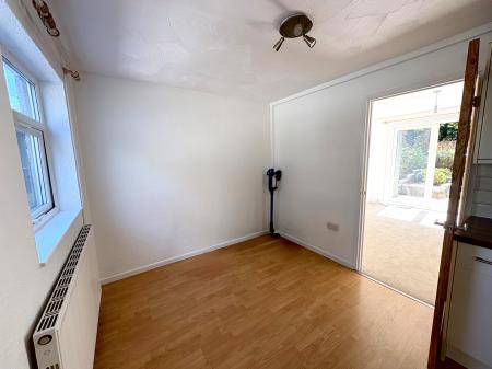 2 bedroom Terraced House to let in St Peters Road, Manadon, Plymouth, PL5