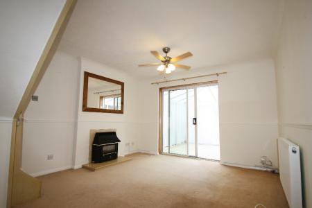 2 bedroom Terraced House to let in Great Park Close, Plympton, Plymouth, PL7