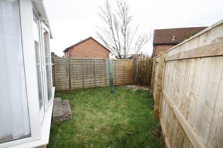 2 bedroom Terraced House to let in Great Park Close, Plympton, Plymouth, PL7