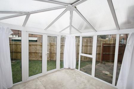 2 bedroom Terraced House to let in Great Park Close, Plympton, Plymouth, PL7