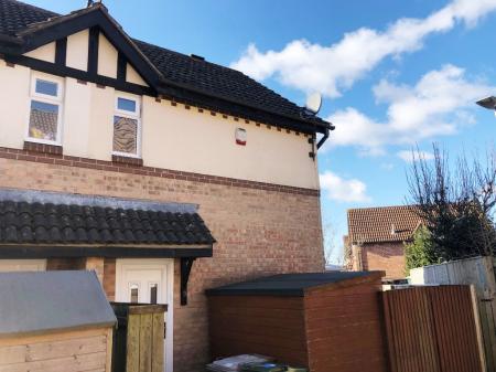 2 bedroom Terraced House to let in Great Park Close, Plympton, Plymouth, PL7