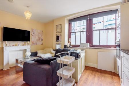 1 bedroom Flat to let in Southside Street, Barbican, Plymouth, PL1