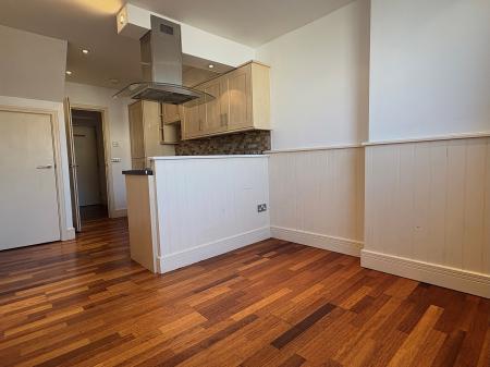 1 bedroom Flat to let in Regent Street, City Centre, Plymouth, PL4