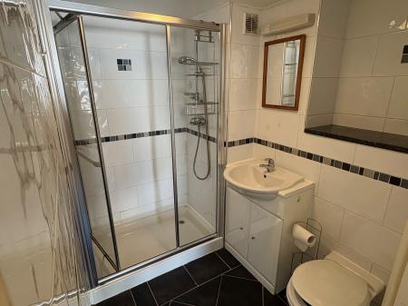 1 bedroom Flat to let in Regent Street, City Centre, Plymouth, PL4