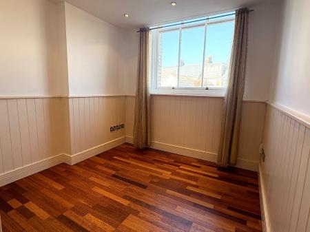 1 bedroom Flat to let in Regent Street, City Centre, Plymouth, PL4
