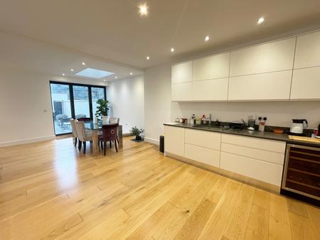 2 bedroom Flat to let in Elliot Street, The Hoe, Plymouth, PL1