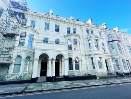 2 bedroom Flat to let in Elliot Street, The Hoe, Plymouth, PL1
