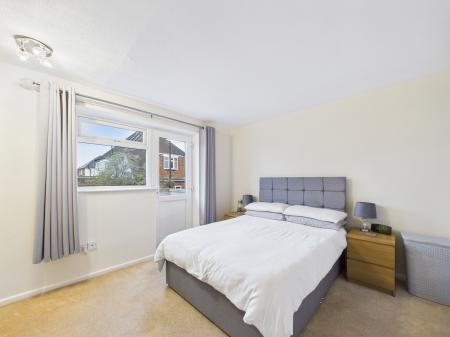 2 bedroom Flat for sale in East Lodge Park, Farlington, Portsmouth, PO6