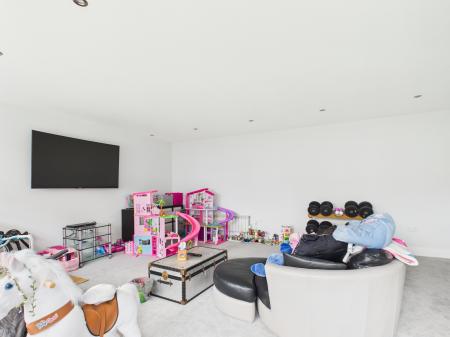 4 bedroom Semi-detached house for sale in Aberdare Avenue, Drayton, Portsmouth, PO6