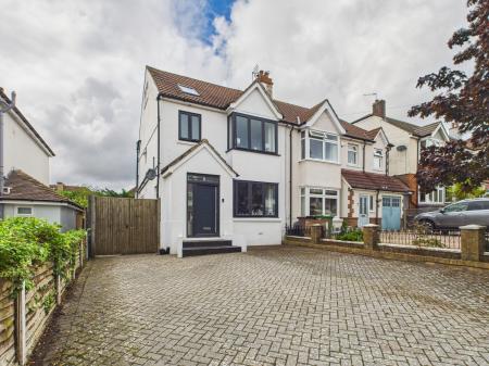 4 bedroom Semi-detached house for sale in Aberdare Avenue, Drayton, Portsmouth, PO6