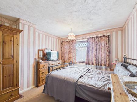 3 bedroom Semi-detached house for sale in Aldsworth Gardens, Drayton, Portsmouth, PO6