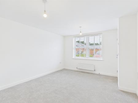 3 bedroom Semi-detached house for sale in Flint Avenue, Bedhampton, Havant, PO9