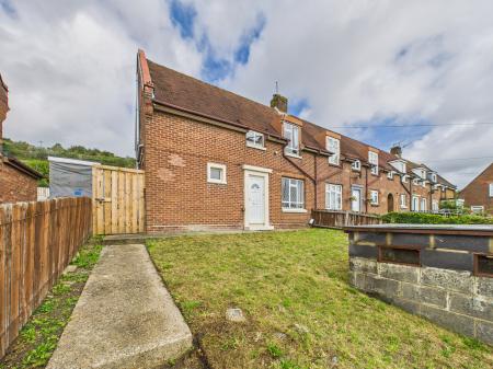 3 bedroom End of terrace house for sale in Harleston Rd, Wymering, Portsmouth, PO6