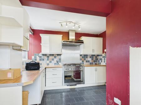 3 bedroom End of terrace house for sale in Harleston Rd, Wymering, Portsmouth, PO6