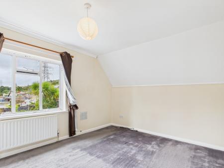 3 bedroom End of terrace house for sale in Harleston Rd, Wymering, Portsmouth, PO6