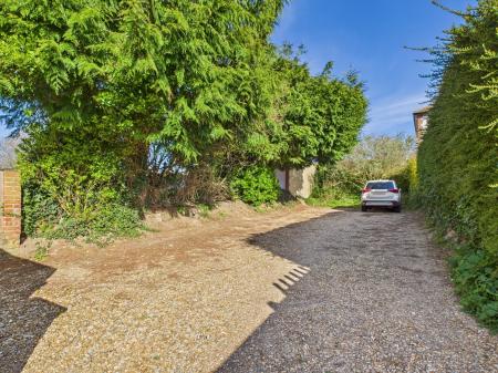 2 bedroom Flat for sale in Havant Road, Drayton, Portsmouth, PO6