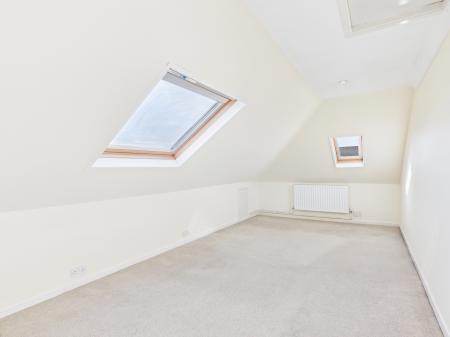 2 bedroom Flat for sale in Havant Road, Drayton, Portsmouth, PO6
