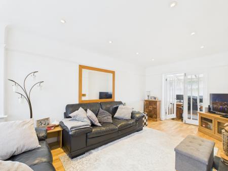 3 bedroom Semi-detached house for sale in Oak Road, Fareham, PO15