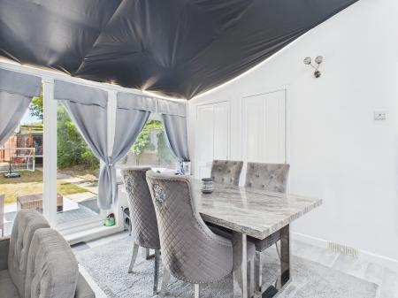 3 bedroom Terraced House for sale in Salisbury Road, Cosham, Portsmouth, PO6