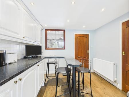 4 bedroom Semi-detached house for sale in The Causeway, Portchester, Fareham, PO16