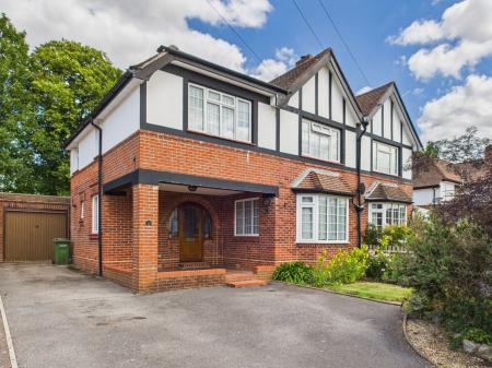 4 bedroom Semi-detached house for sale in The Causeway, Portchester, Fareham, PO16