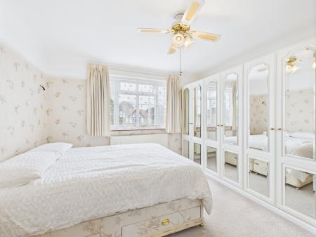 4 bedroom Semi-detached house for sale in The Causeway, Portchester, Fareham, PO16