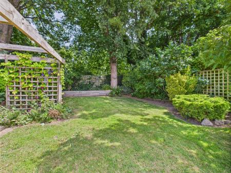 4 bedroom Semi-detached house for sale in The Causeway, Portchester, Fareham, PO16