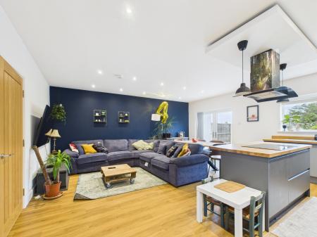 4 bedroom Semi-detached house for sale in Uplands Road, Drayton, Portsmouth, PO6