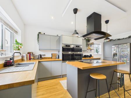 4 bedroom Semi-detached house for sale in Uplands Road, Drayton, Portsmouth, PO6