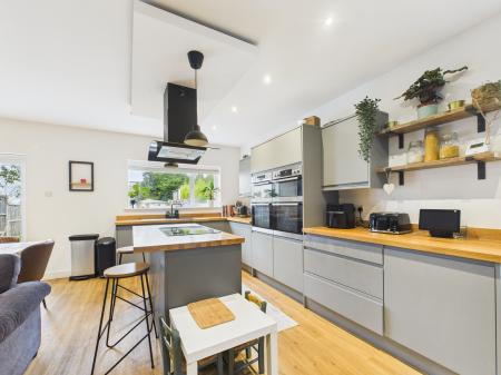 4 bedroom Semi-detached house for sale in Uplands Road, Drayton, Portsmouth, PO6