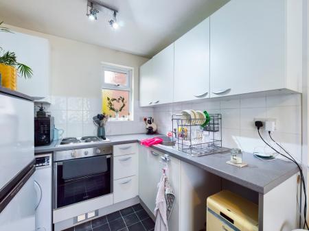 1 bedroom Studio flat to let in Wagtail Way, Portchester, Portsmouth, PO16